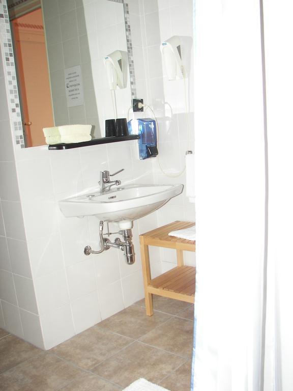 Albergo Sangrila Lanzo Torinese Kamer foto