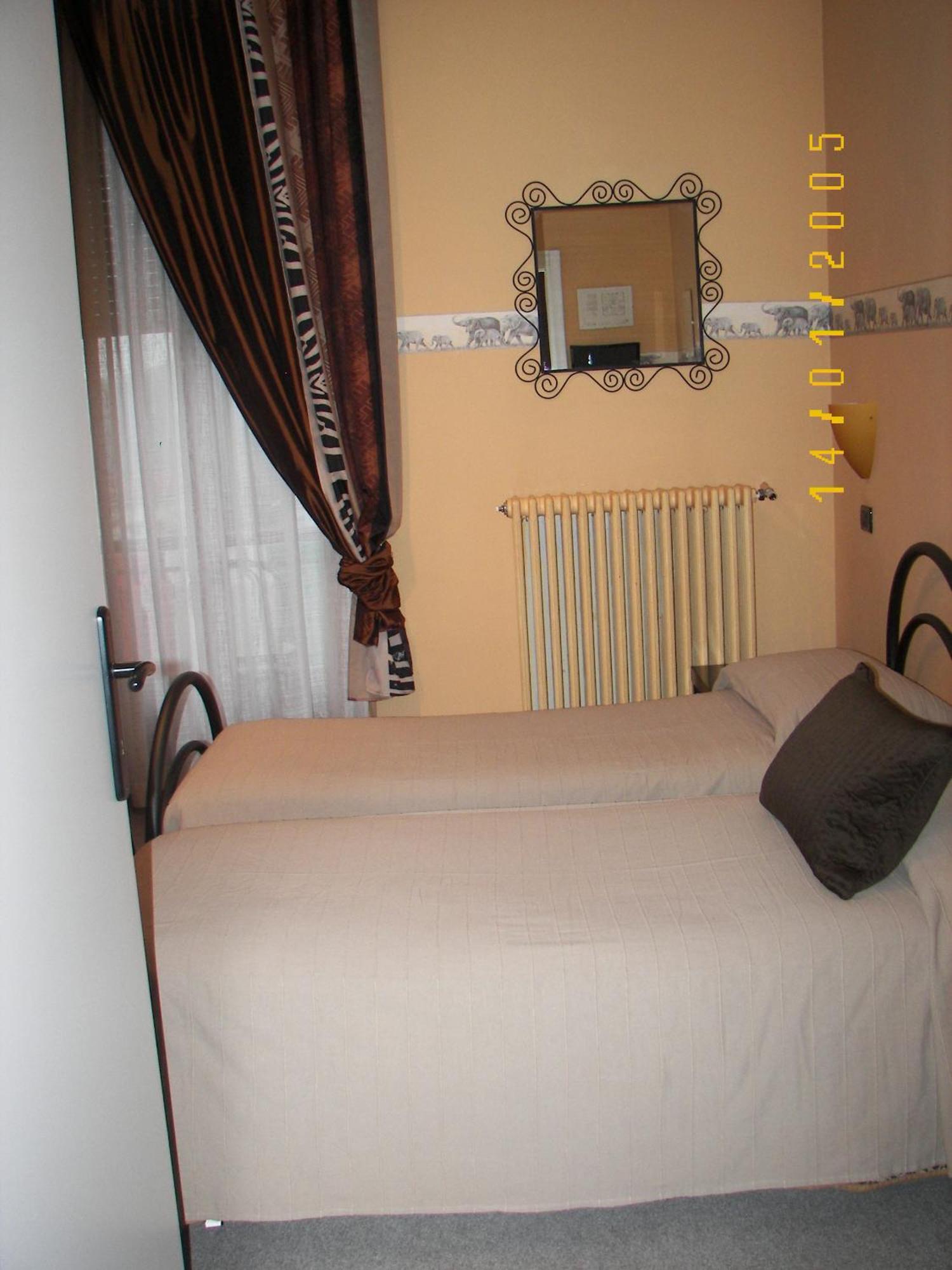 Albergo Sangrila Lanzo Torinese Buitenkant foto