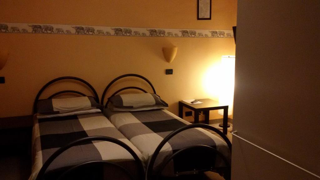 Albergo Sangrila Lanzo Torinese Buitenkant foto