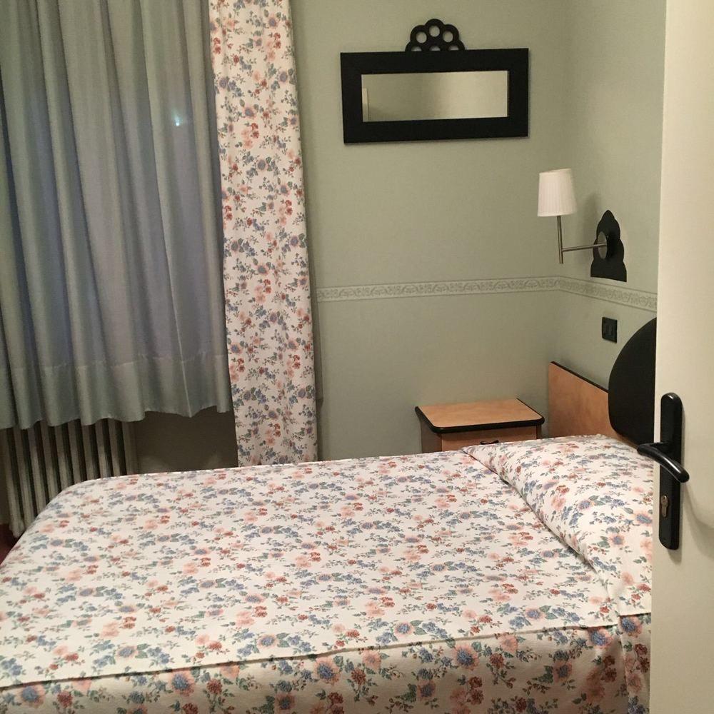 Albergo Sangrila Lanzo Torinese Buitenkant foto