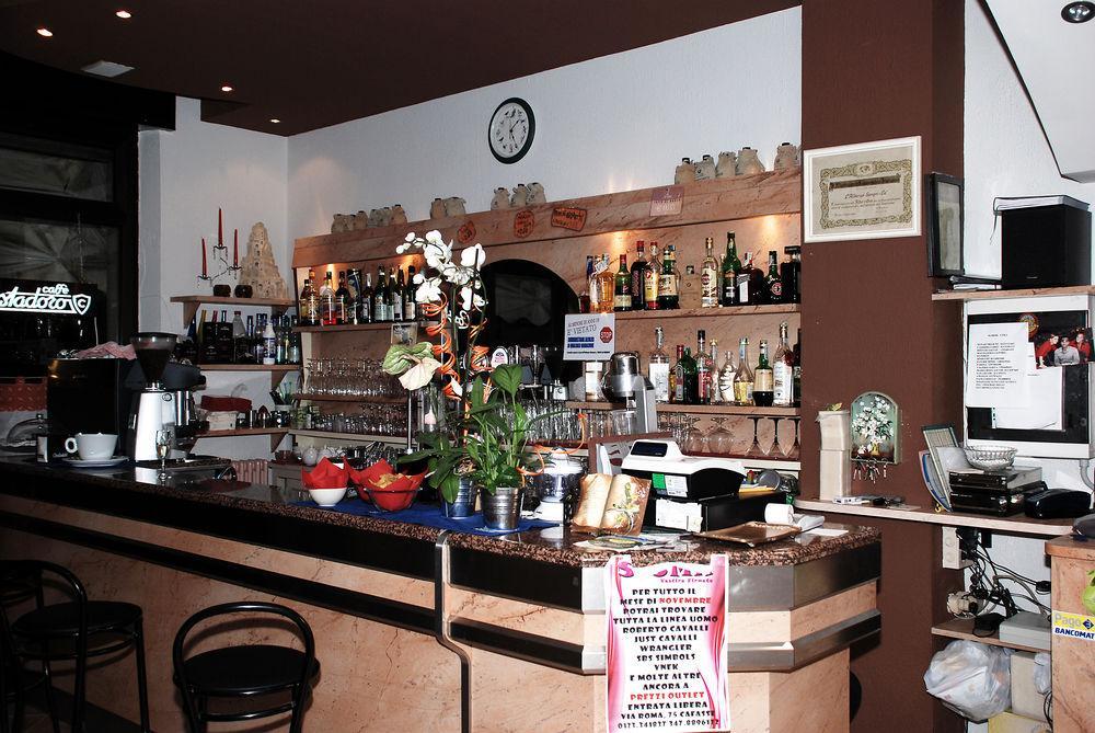 Albergo Sangrila Lanzo Torinese Buitenkant foto