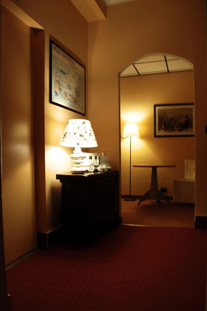 Albergo Sangrila Lanzo Torinese Buitenkant foto